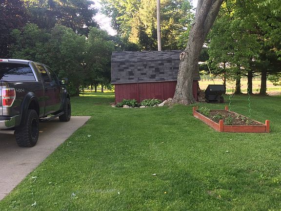 5th image of 373 S Centennial Rd