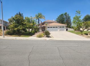 1045 Clearwood Ave, Riverside, CA 92506