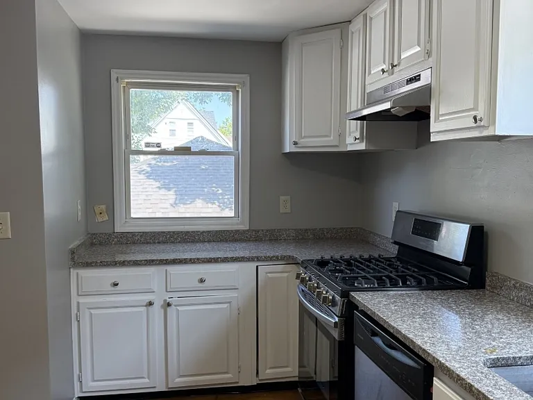 21 Blakeville St #1A — Photo 2