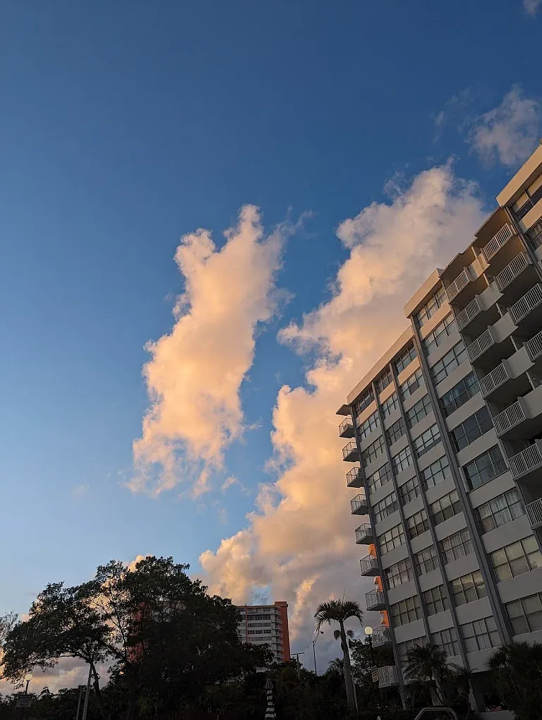 Building Photo - 1300 NE Miami Gardens Dr
