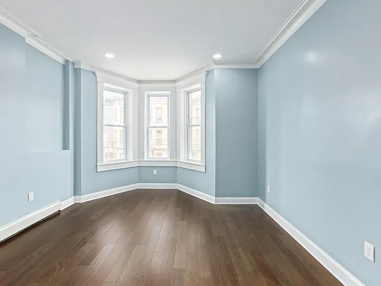 380 Baldwin Ave #2R — Photo 9