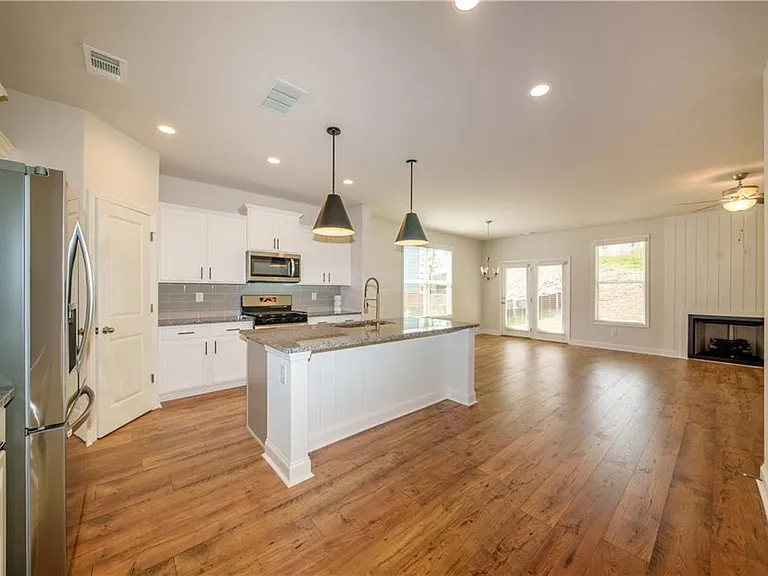 5120 Hillington Way — Photo 8