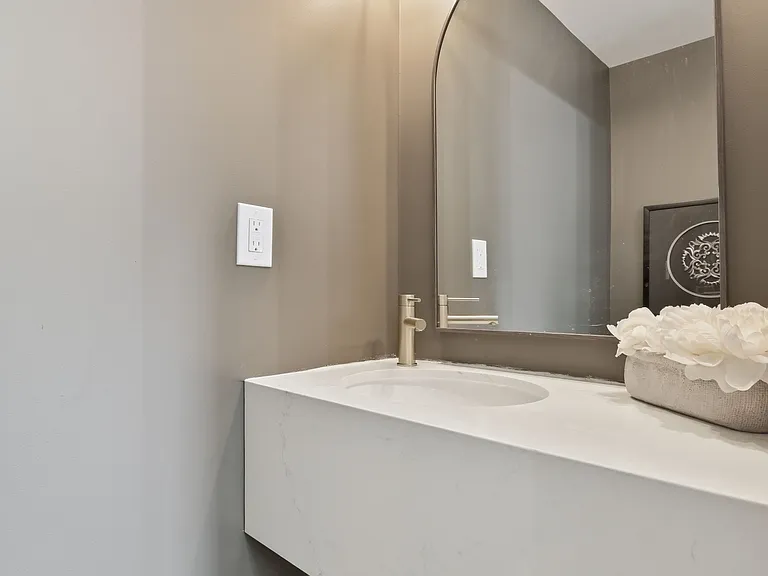 47 Edwin St #1 — Photo 14