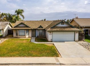 2229 Fernwood Dr, Hanford, CA