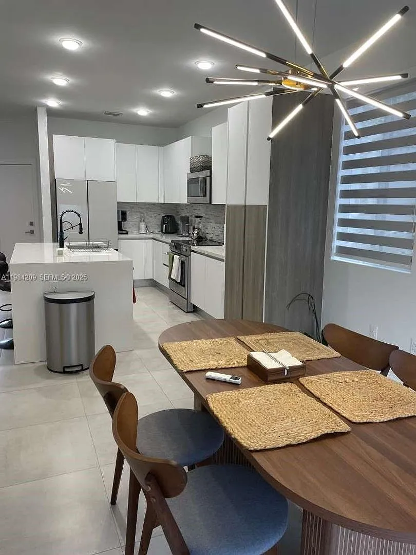 7240 NW 103rd Path, Doral, FL 33178 — Photo 2