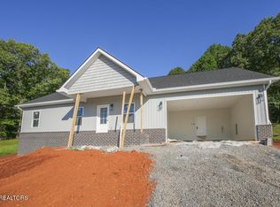 1001 N Old Grey Ridge Rd, Friendsville, TN 37737