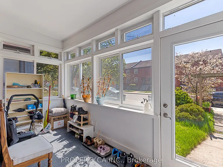 126 Stephenson Ave — Photo 4