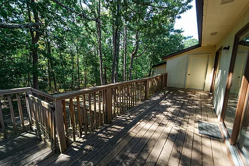 16 Lindsay Ln Photo 1