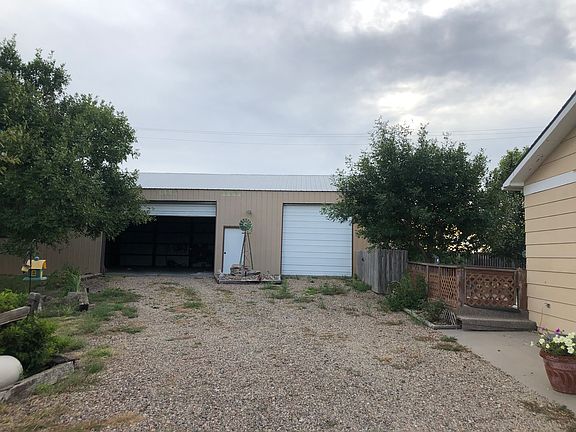 2nd image of 1115 N Norton Ave