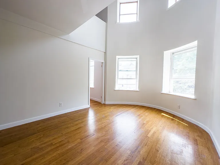 103 Cedar St #2 — Photo 16