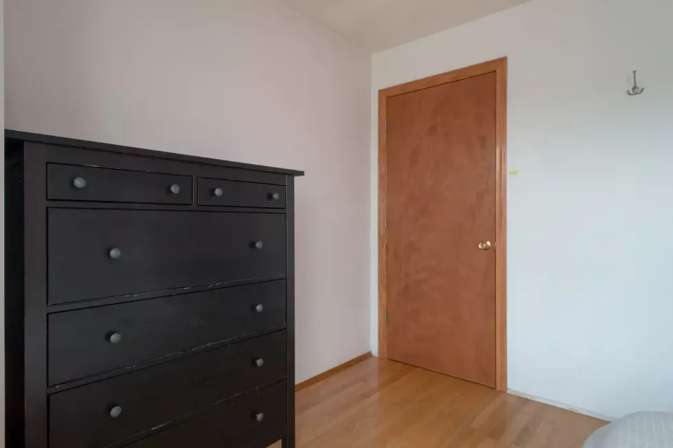3 bed, 3000 sqft, $800 — Photo 3