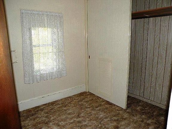 5th image of 2103 Sherwood Ave