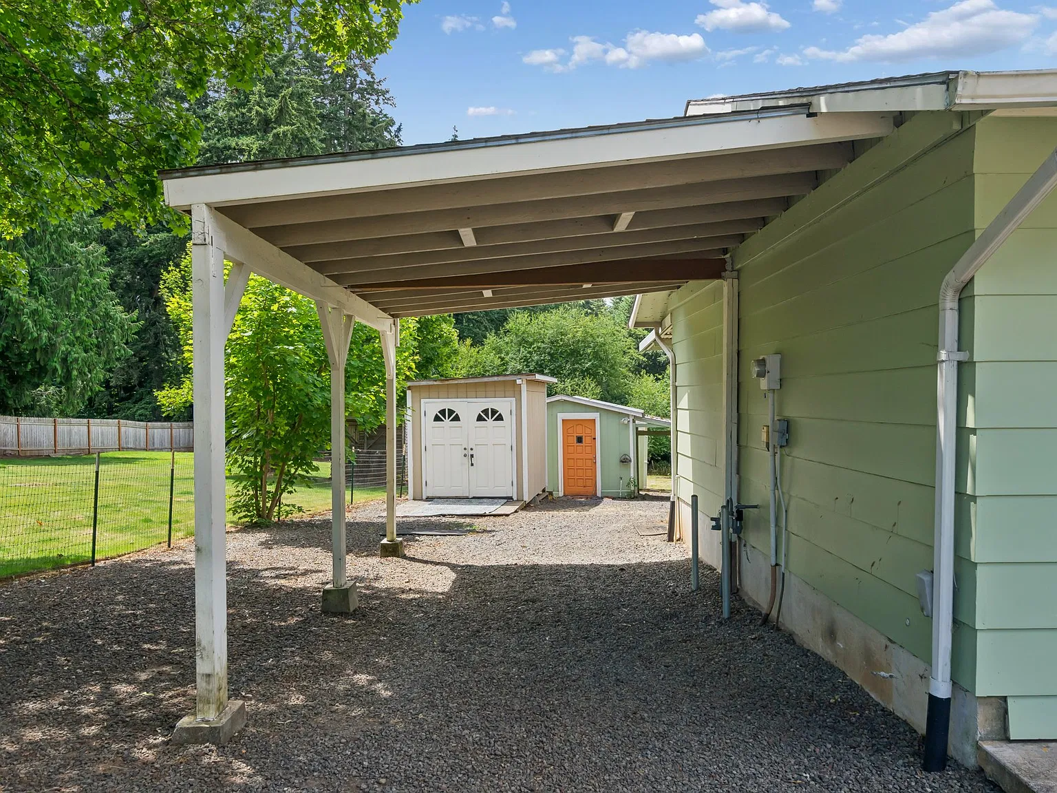 3 bed, 1300 sqft, $2,695 — Photo 3