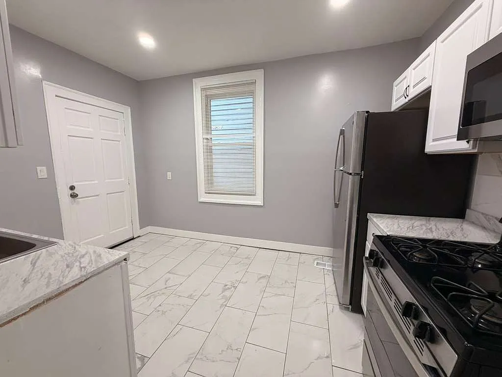 2 bed, $1,750 — Photo 4