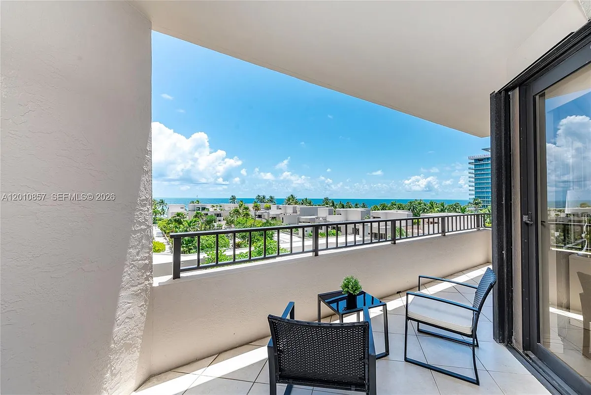 Building Photo - 201 Crandon Blvd #505