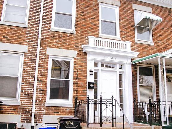3rd image of 1404 Walnut St