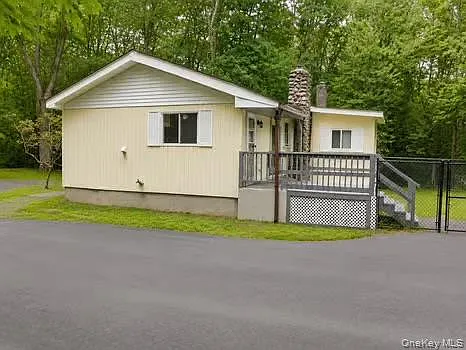 130 Whitlock Rd — Photo 9