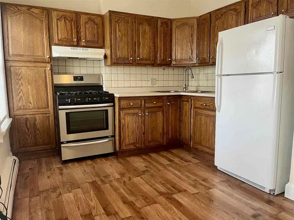 61 Furnace St #1A, Providence, RI 02903