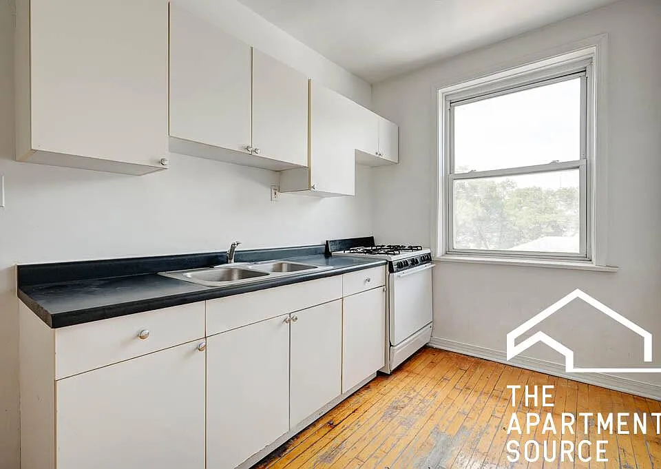 3040 W Wellington Ave #3