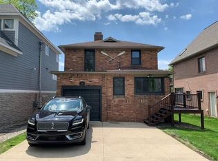 4963 Grand Ct, West Bloomfield, MI