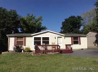 306 Roselawn Ave, Fairview Heights, IL 62208