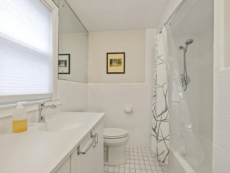 107 Ronald Rd — Photo 21