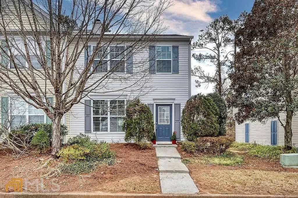 3 bed, 1386 sqft, $2,200 — Photo 1
