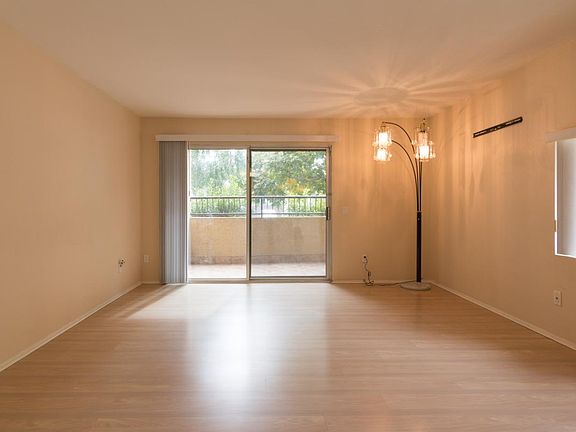 4th image of 2036 Coolidge St APT 81