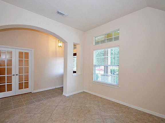 5th image of 9019 Carriage Point Dr