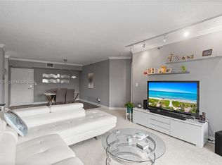 Mystic Pointe, Aventura, FL 33180