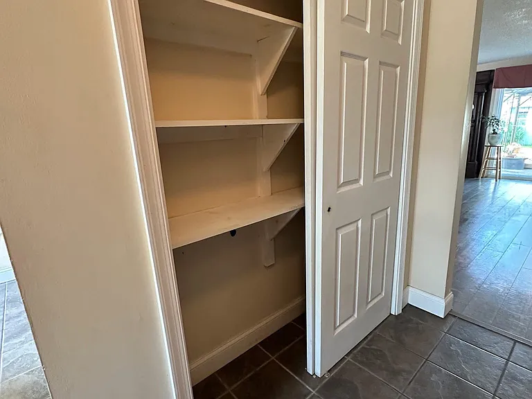 914 C Ave — Photo 9