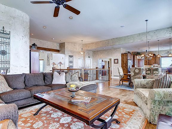 Open & Bright Floor Plan