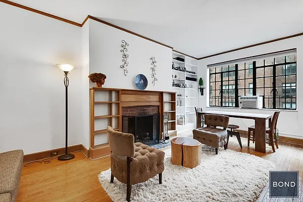 Sold by Bond New York | media 1