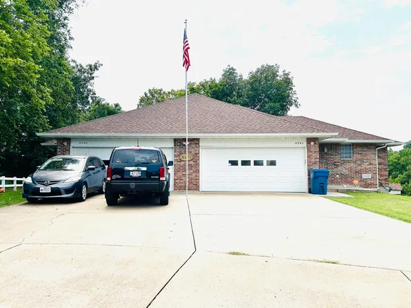 2781 S Meadowlark Avenue, Springfield, MO 65807