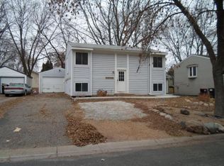 112521 Ramsey Ct, Chaska, MN 55318