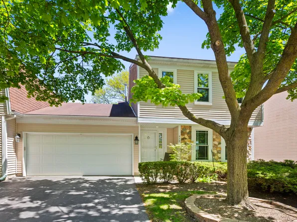 879 Burgess Cir, Buffalo Grove, IL 60089