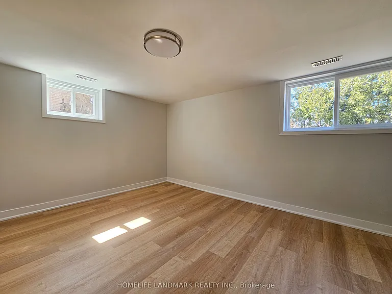 36 Corinne Cres #BASEMEN — Photo 10
