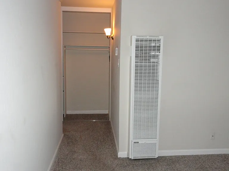 Marin Royal Apartments LLC — Photo 32