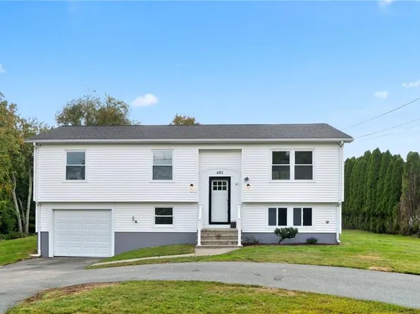 485 Hooper St, Tiverton, RI 02878