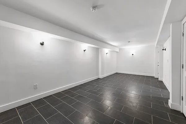 Rented by Compass | media 20