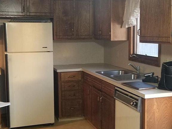 NEW FLOORING TO BE INSTALLED, Kitchen