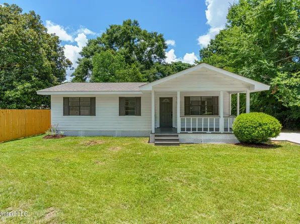108 Glenwood Dr, Petal, MS 39465