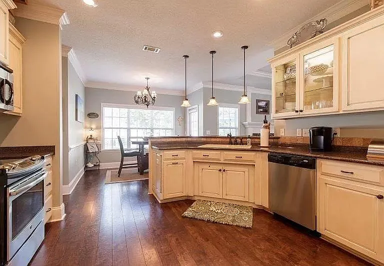 612 Barnside Ln — Photo 14