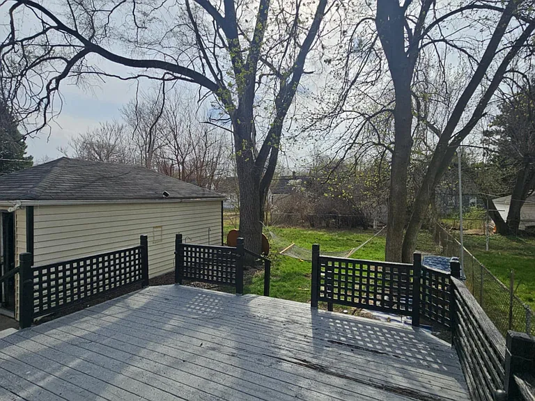 7547 Lamphere — Photo 23