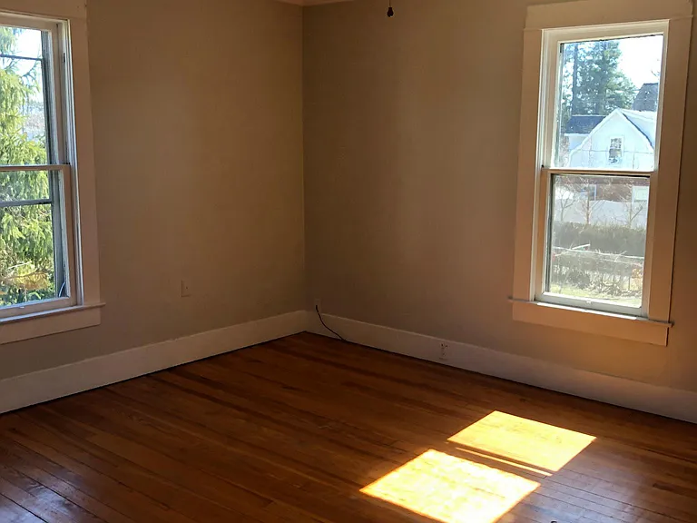 910 E Fort Wayne St — Photo 16