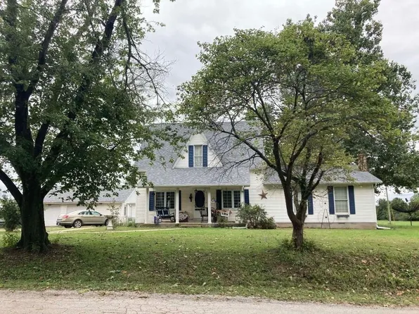 14735 E Loyola Rd, Mount Vernon, IL 62864
