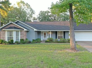 196 Hunters Glen Dr, Lufkin, TX 75904