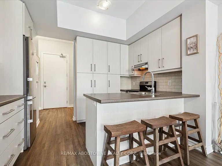 40 Esplanade Ln #102 — Photo 13
