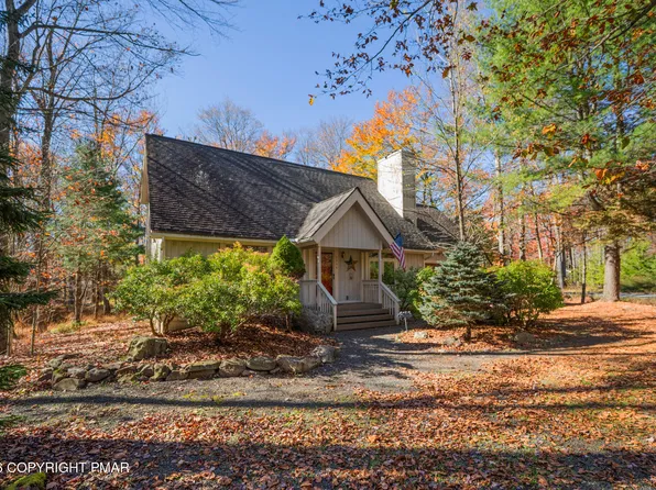 5554 Woodland Ave, Pocono Pines, PA 18350
