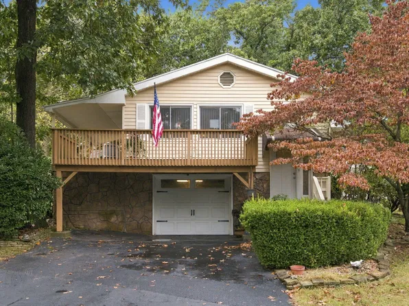 207 N Walnut Street, Blue Eye, MO 65611